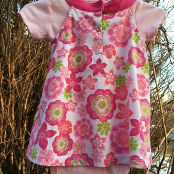 Cute, Fushia Pink,& White, Flowered Tunic/Dress, EUC & Matching onesie 3-6mnths - Picture 7 of 7